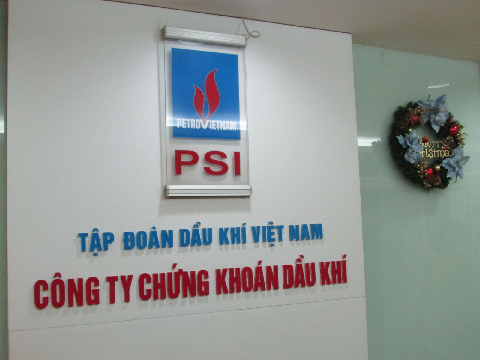 Chứng khoán Dầu Khí (PSI) bị phạt 85 triệu đồng