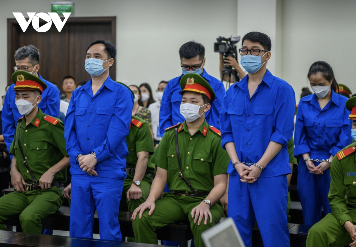 Chủ tịch Louis Holding bị tuyên 5 năm 6 tháng tù vì thao túng chứng khoán