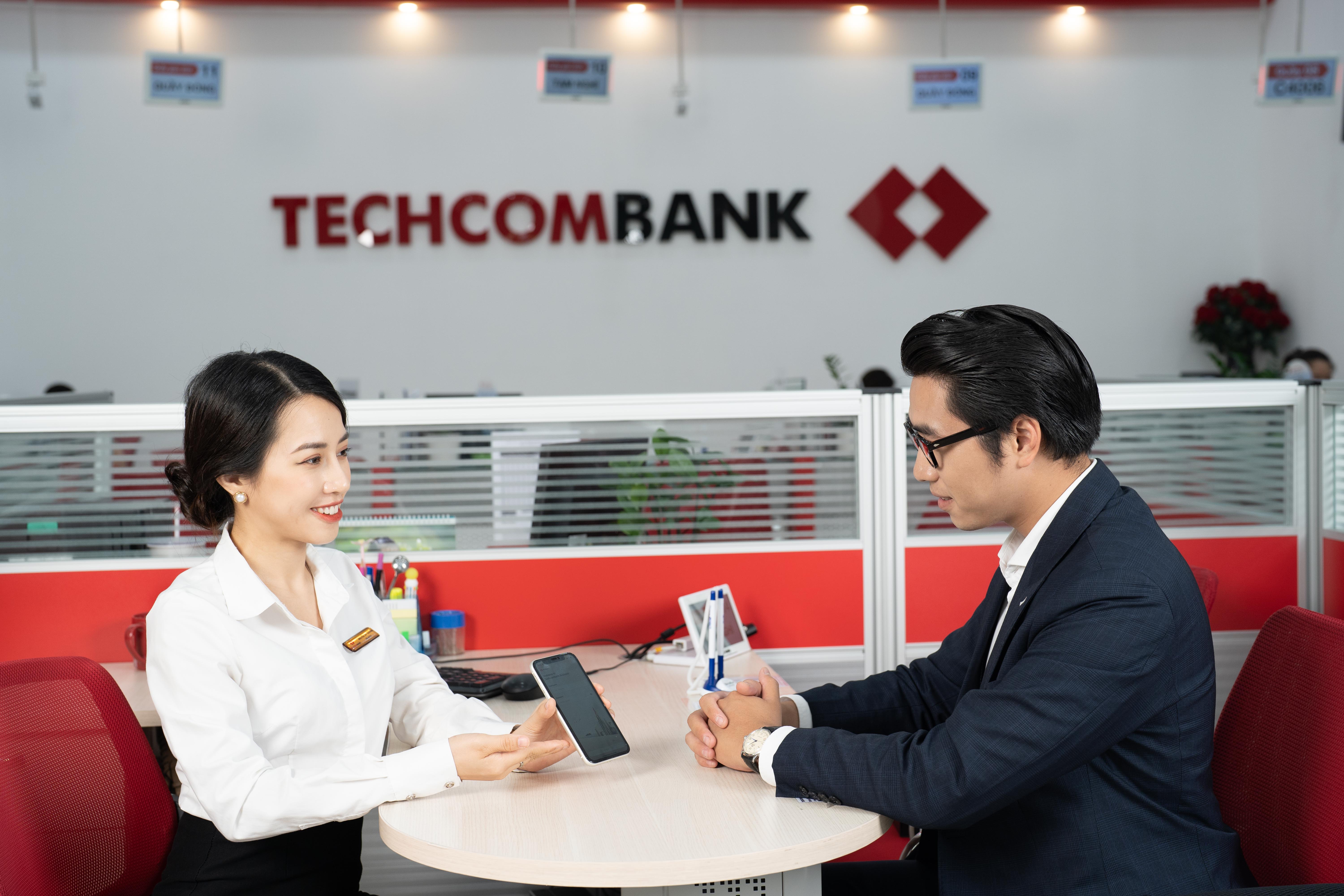 Doanh nghiệp dễ dàng mua bán ngoại tệ online với ngân hàng số Techcombank Business