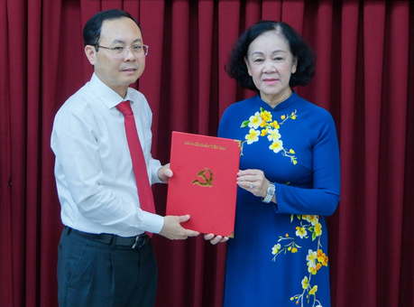 Phó Bí thư Thành uỷ TP.HCM được điều động làm Bí thư Thành uỷ Cần Thơ