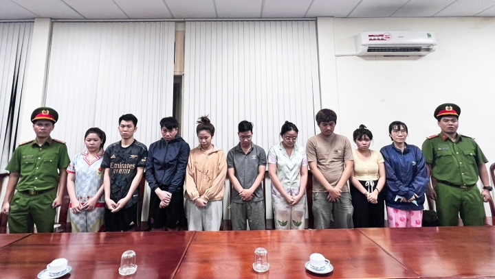 Bắt giam giám đốc, nhân viên của 3 công ty cho vay nặng lãi online, khủng bố con nợ