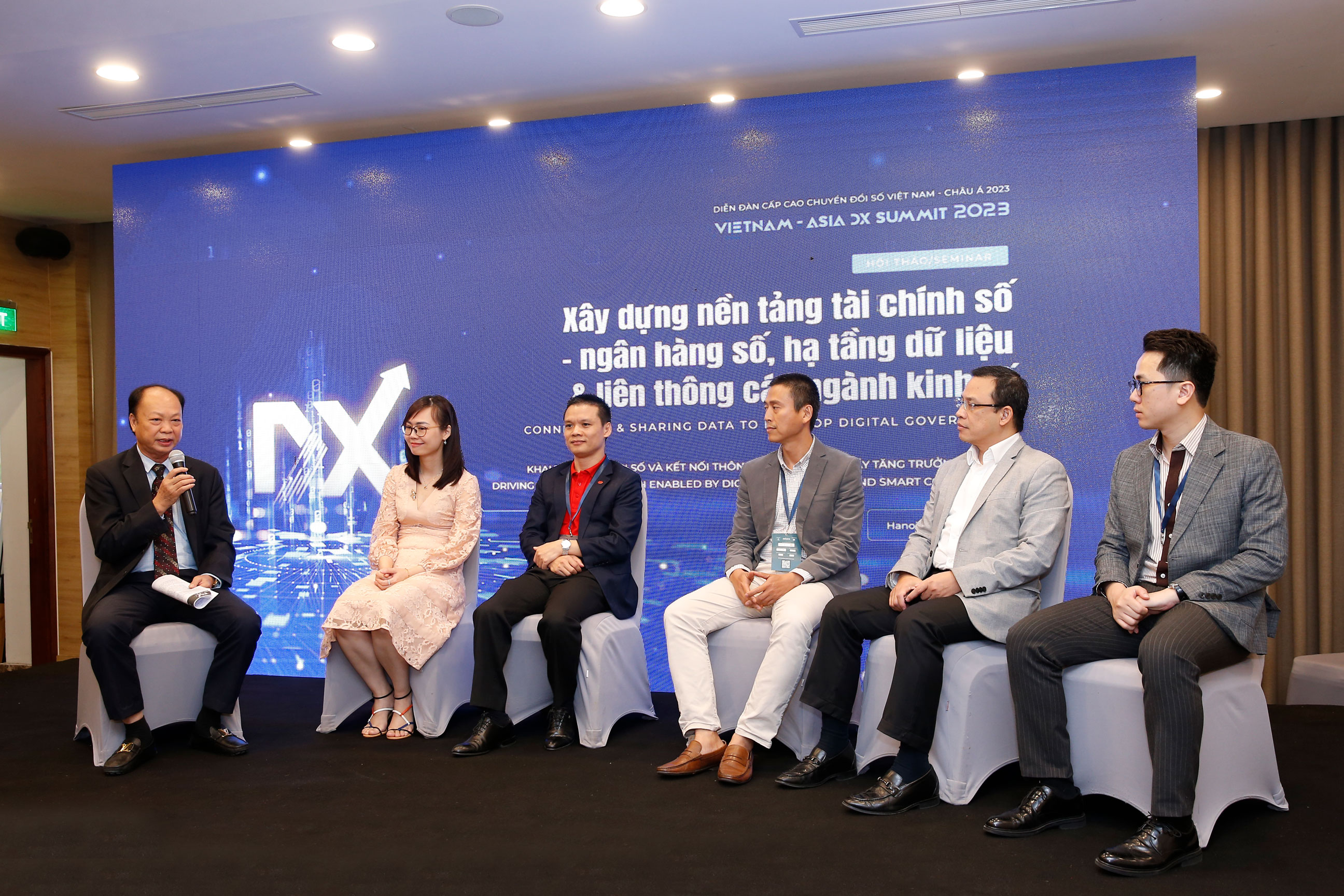 Diễn đàn cấp cao Chuyển đổi số Việt Nam - Châu Á 2023 Techcombank ‘Tiên phong số hoá, mang trải nghiệm vượt trội cho khách hàng’
