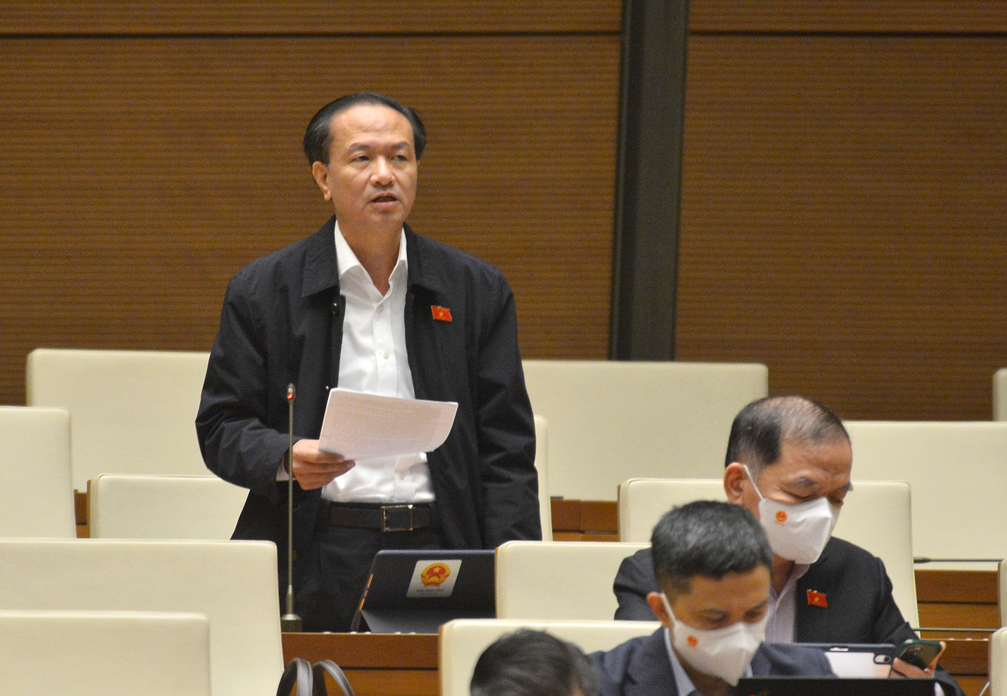 ĐBQH đề nghị nghiên cứu van khóa lướt sóng’ bất động sản