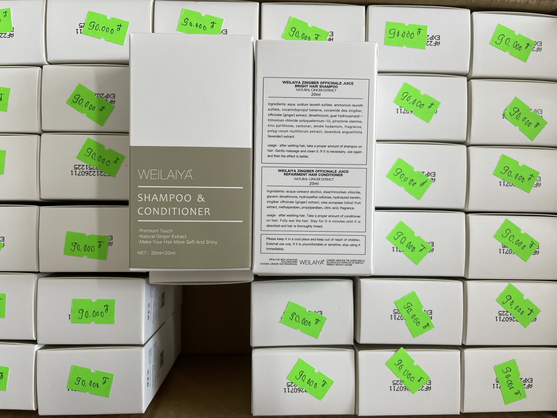 Hải Dương Tịch thu hàng trăm sản phẩm mỹ phẩm không rõ nguồn gốc xuất xứ 