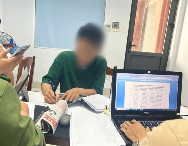 Triệu tập nhân viên của 13 ngân hàng liên quan đến đường dây bán thông tin khách hàng