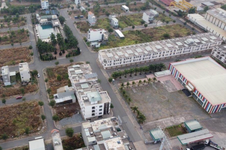 Xét xử sơ thẩm 13 bị cáo vụ lập khống hồ sơ, chiếm đoạt gần 79 tỷ tại KDC Phước Thái