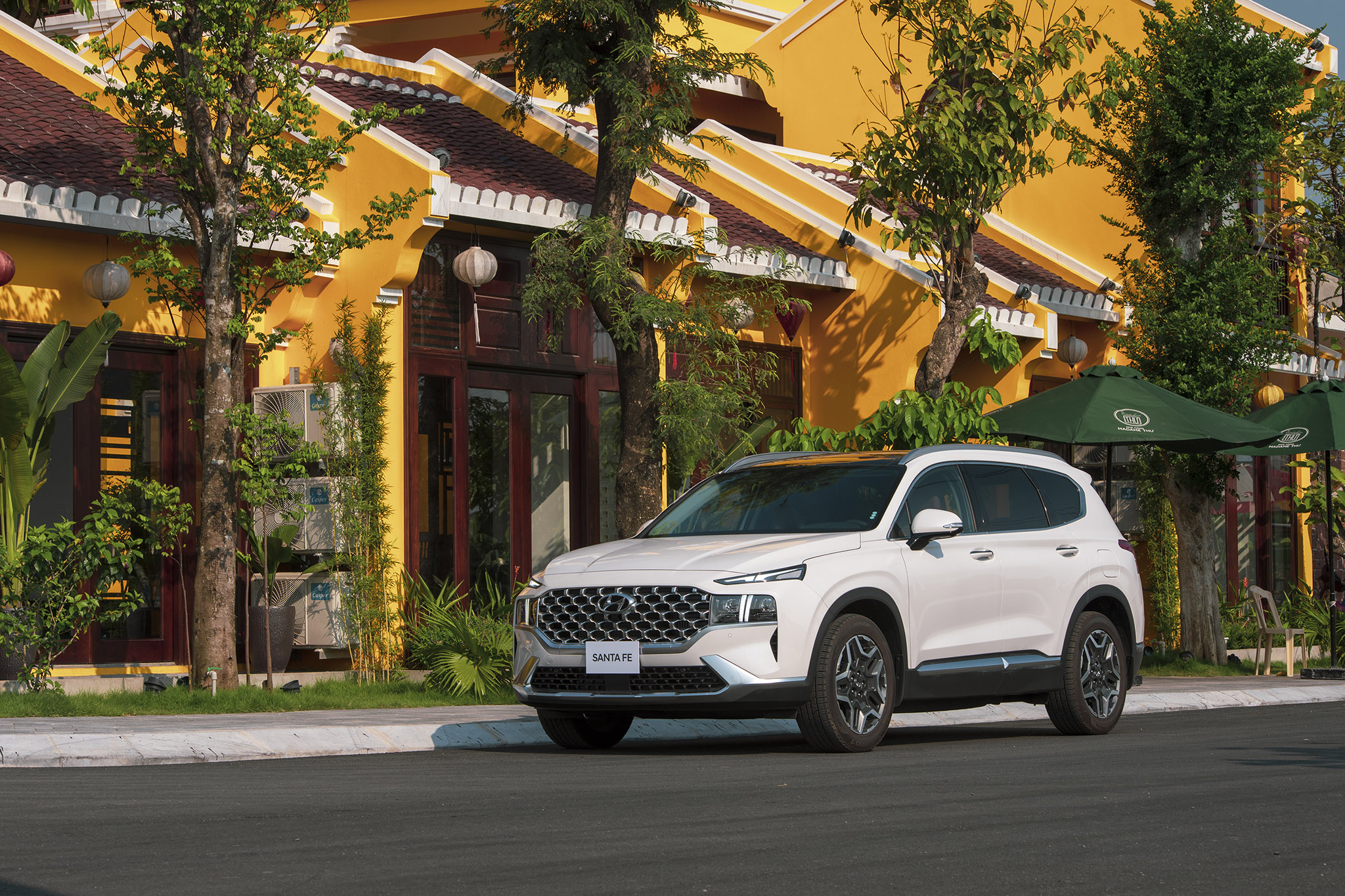 Hyudai Santa Fe Hybrid chính thức giới thiệu tại Việt Nam