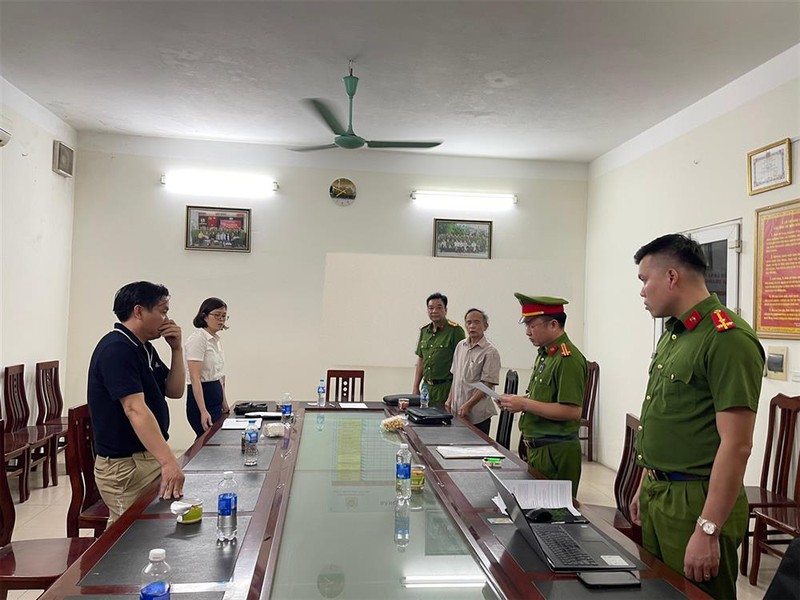 Hải Dương Tạm giam 2 đối tượng lôi kéo người mua gian hàng ảo, chiếm đoạt hàng tỷ đồng