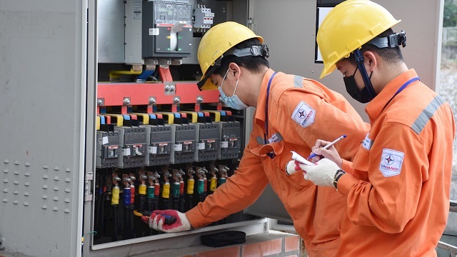 Yêu cầu triển khai đồng bộ nhiều giải pháp để đảm bảo cung ứng điện