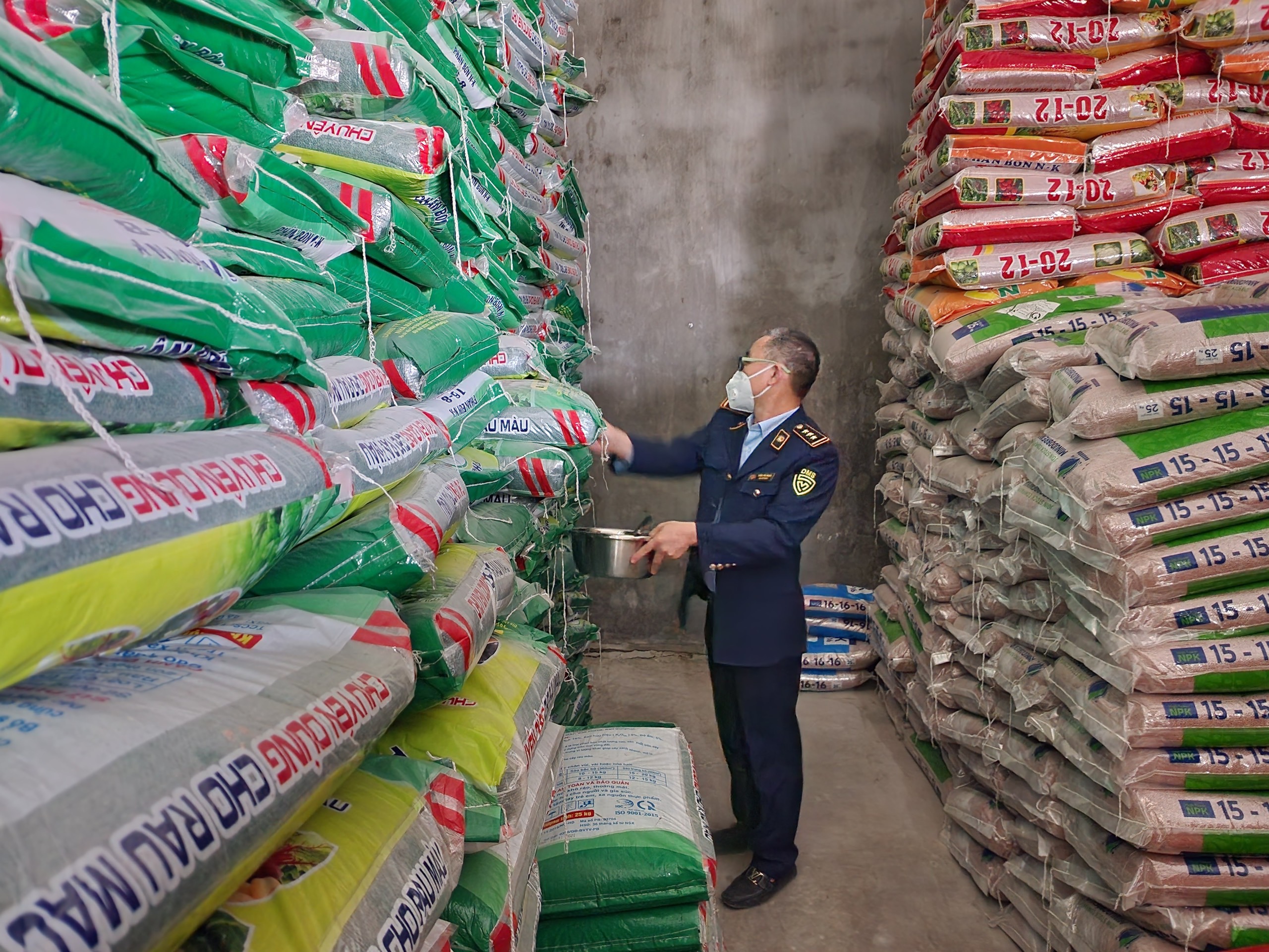 Sản xuất phân bón giả, Công ty Bắc Bình bị phạt gần 180 triệu 