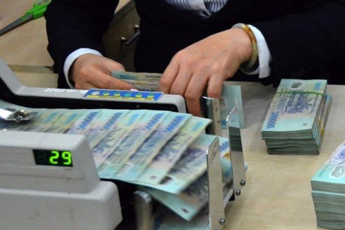 Tiền nhàn rỗi trong cư dân tiếp tục đổ về hệ thống ngân hàng