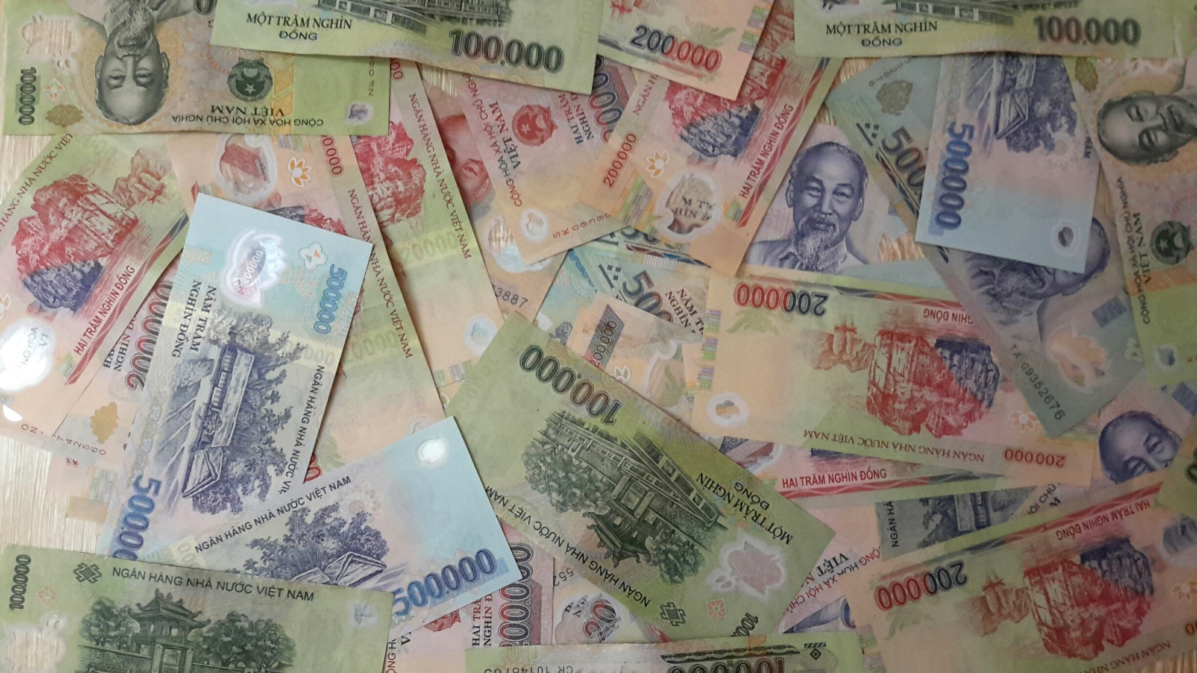 Cảnh báo về các loại tiền giả mới, trong đó có mệnh giá 500.000 đồng