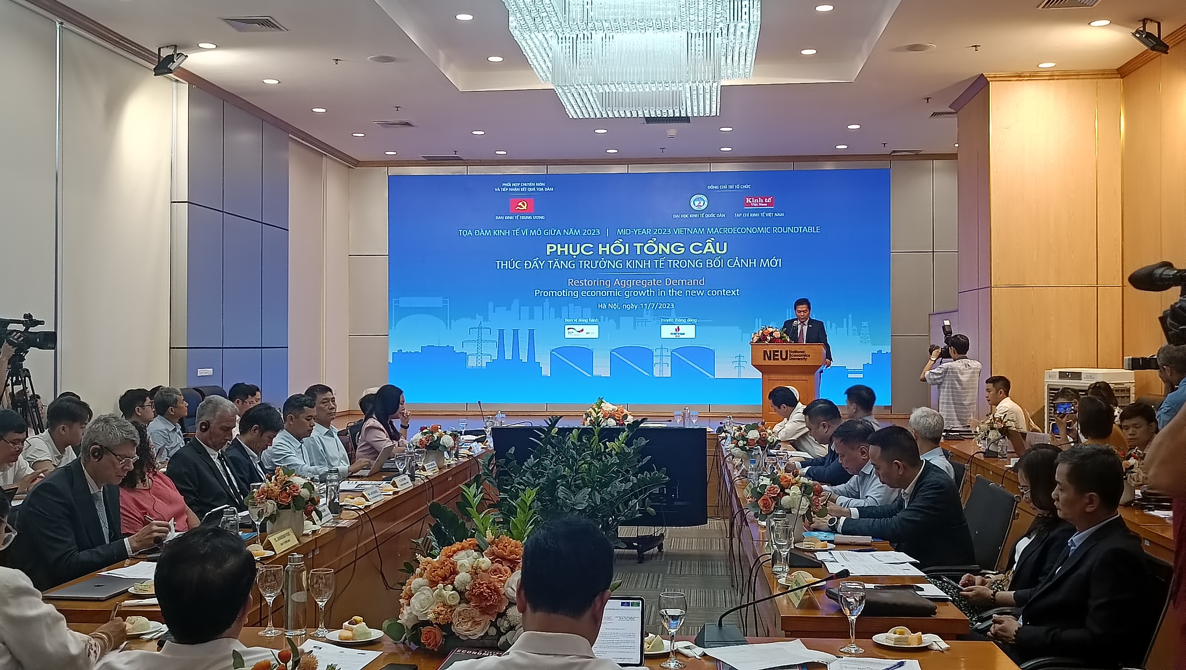 Cần các giải pháp phục hồi tổng cầu để thúc đẩy tăng trưởng kinh tế 