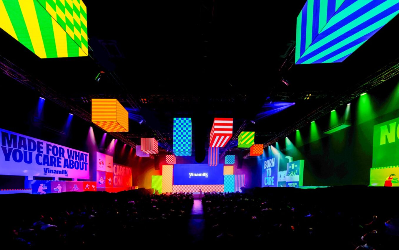 Thương hiệu mới gây “bão mạng”, cổ phiếu Vinamilk tăng 5 phiên liên tiếp sau khi lợi nhuận đảo chiều tích cực