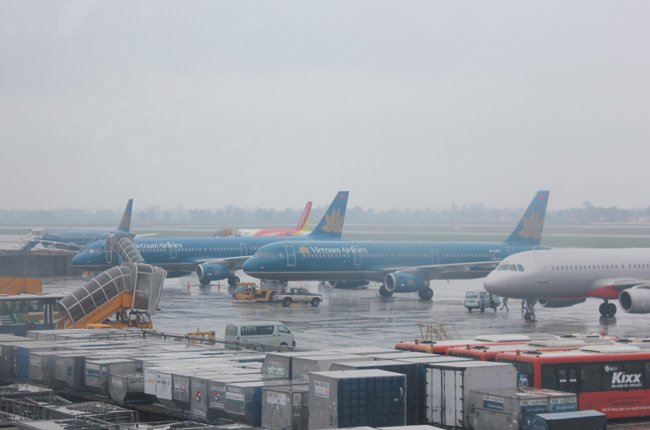 Hàng không Việt điều chỉnh lịch nhiều chuyến bay do ảnh hưởng bão số 1