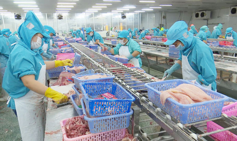 Lao động ngành công nghiệp chế biến, chế tạo nộp hồ sơ trợ cấp thất nghiệp cao nhất quý 2