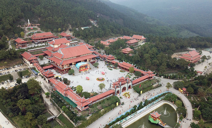 Bộ Tài chính Chùa Ba Vàng không báo cáo thu chi tiền công đức