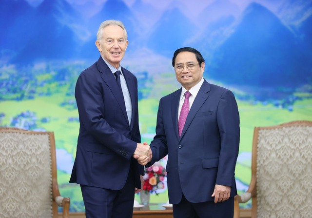 Thủ tướng Chính phủ tiếp Chủ tịch điều hành Viện Tony Blair vì sự thay đổi toàn cầu