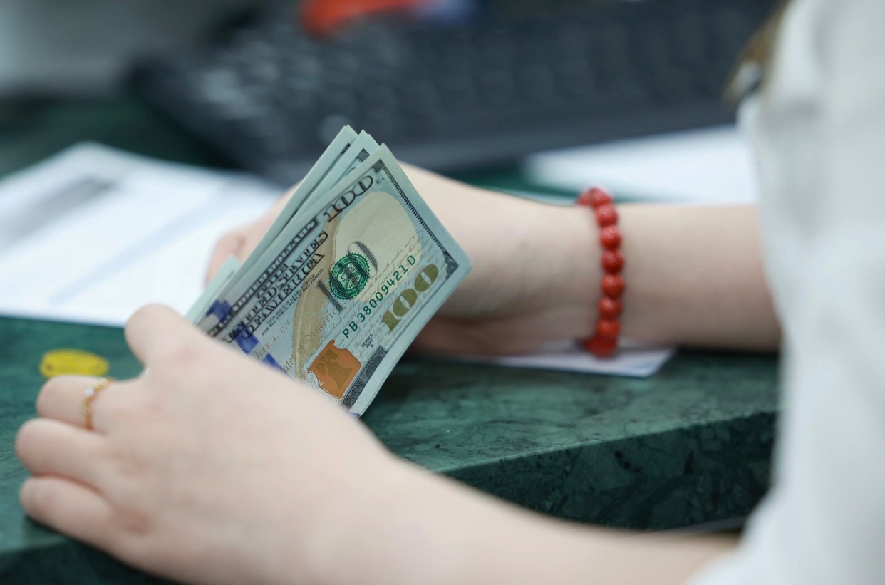 Tỷ giá ngoại tệ hôm nay 38 Đồng USD tiếp tục tăng