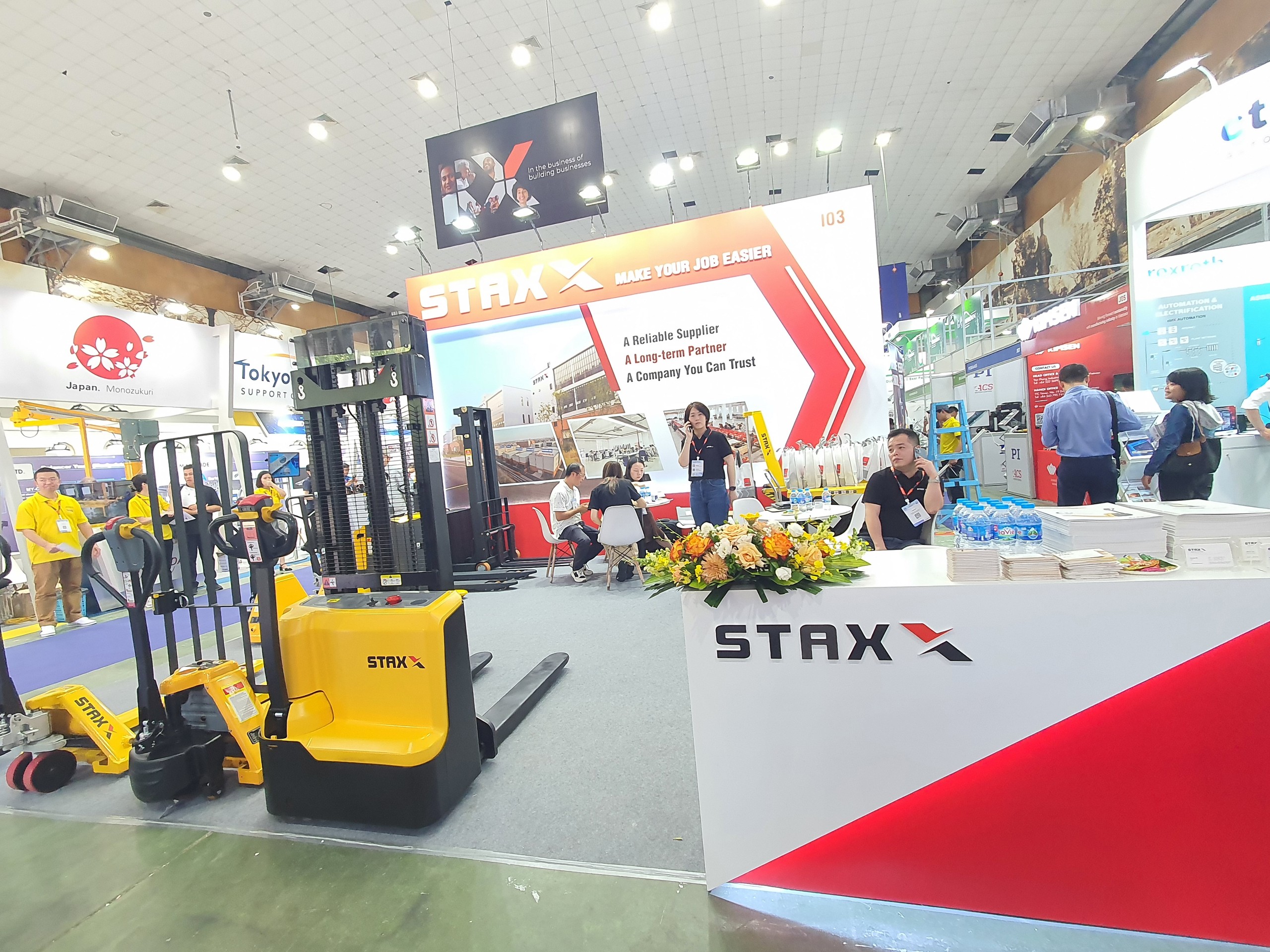 Chùm ảnh “Triển lãm kép” về công nghiệp hỗ trợ Việt Nam - Nhật Bản