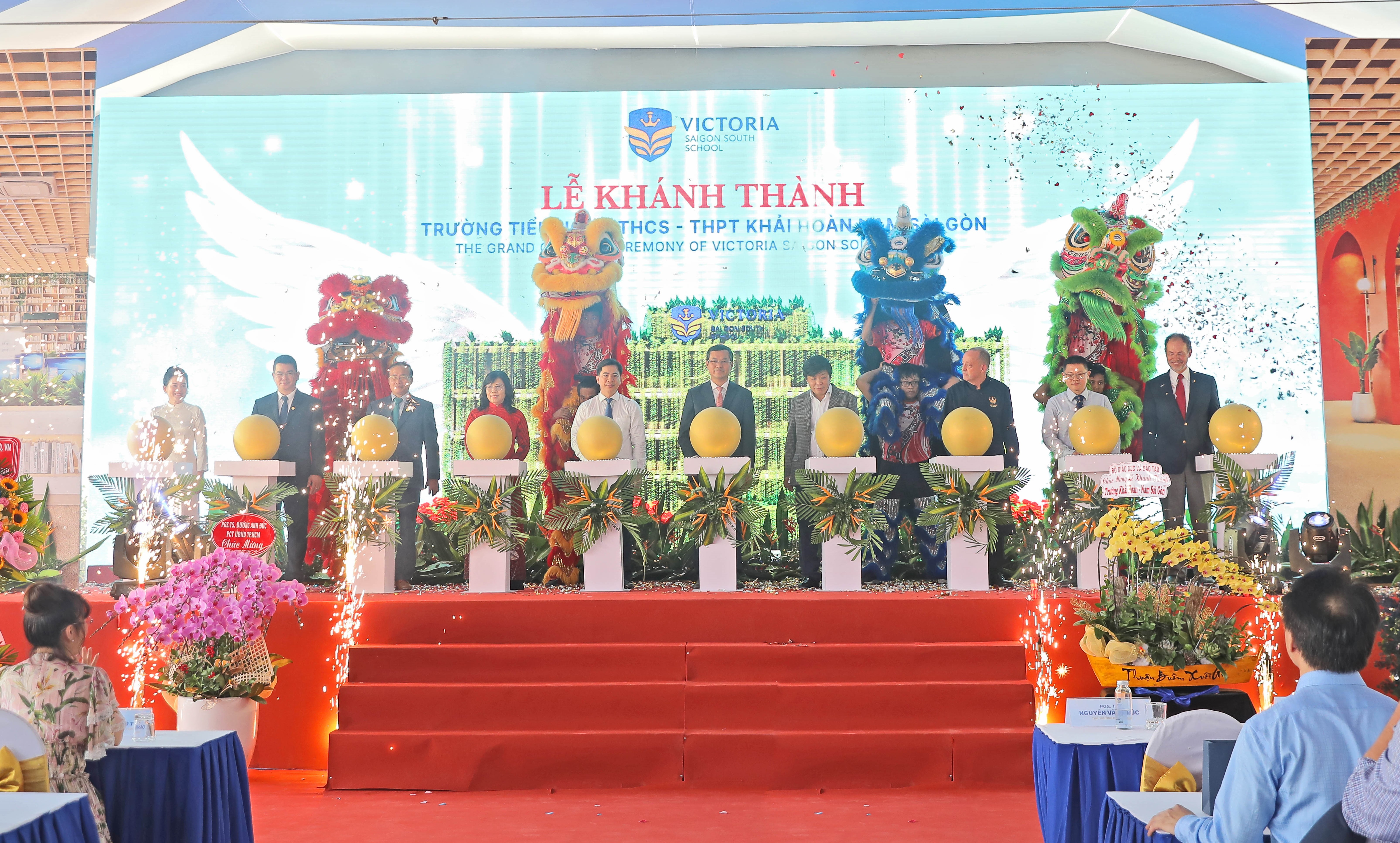 Trường Tiểu học- THCS- THPT Khải Hoàn - Nam Sài Gòn (Victoria School) khánh thành, mở ra năm học đầu tiên với mô hình Happy School