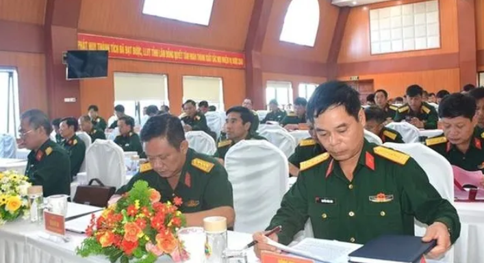 Đề nghị tiếp tục cải cách tiền lương cho phù hợp với tính chất lao động đặc thù của Quân đội