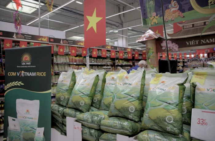 Xuất khẩu hàng Việt qua kênh bán lẻ ngoại Cơ hội rộng mở