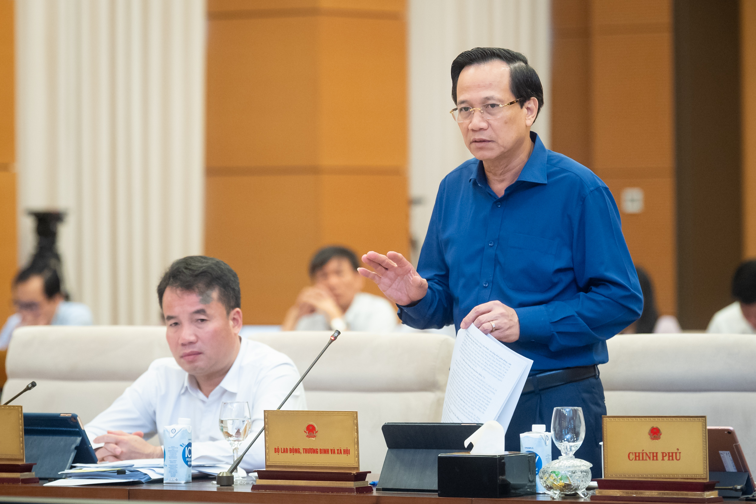 Đề xuất hoãn xuất cảnh với chủ doanh nghiệp trốn đóng BHXH