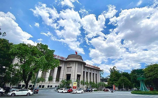 NHNN đều đặn chào thầu nhưng ế, lãi suất liên ngân hàng dao động trong biên độ hẹp