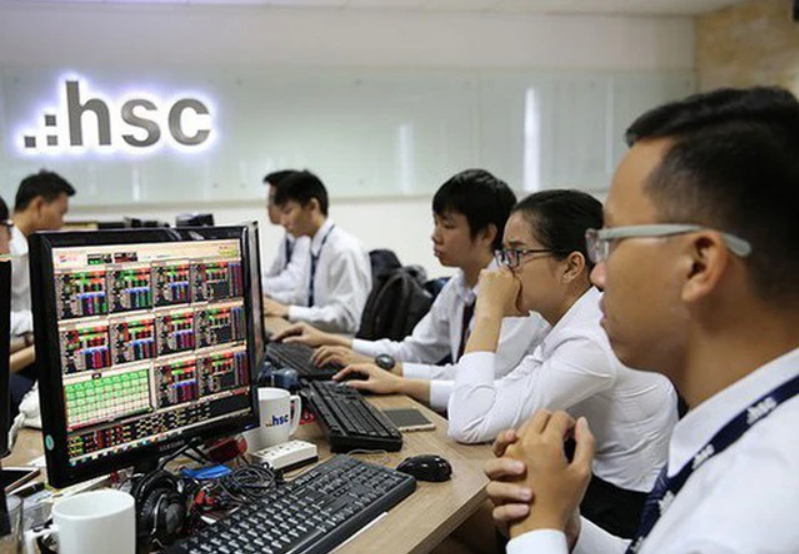 Chứng khoán HSC bị phạt vì nhân viên thiếu chứng chỉ hành nghề