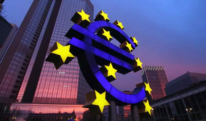 ECB Kinh tế châu Âu giảm tốc nhanh hơn dự kiến
