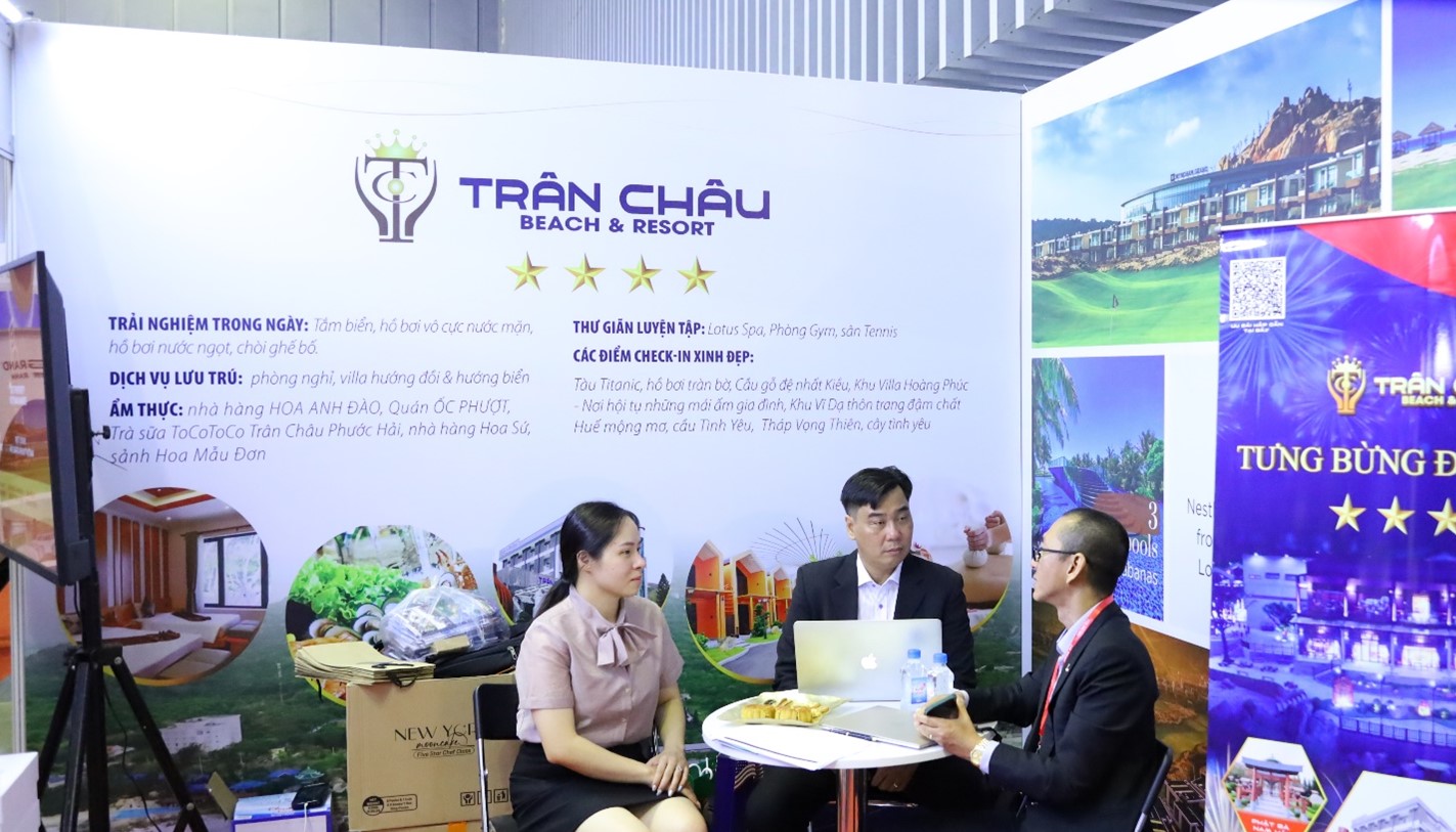 Wyndham Grand KN Paradise Cam Ranh và Trân Châu Beach Resort tham gia Hội chợ Du lịch quốc tế TP. HCM lần thứ 17
