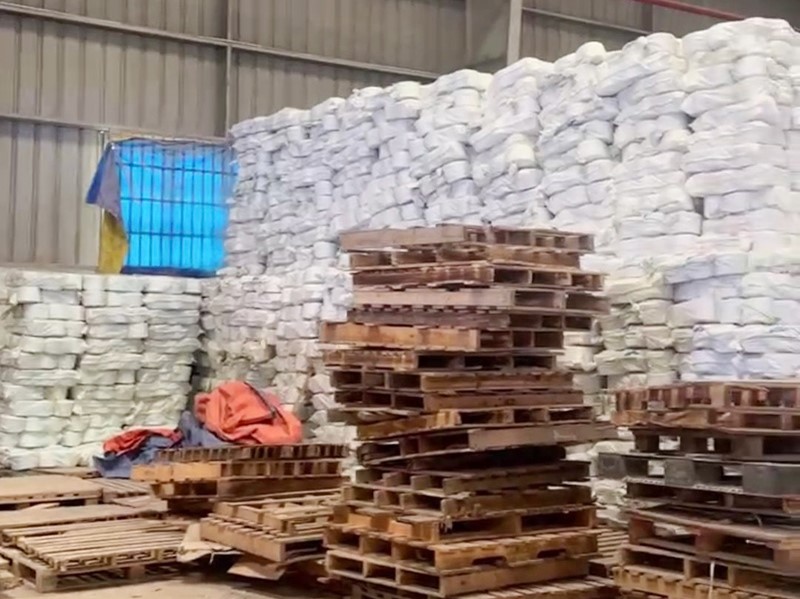 Công an TP.HCM triệt phá đường dây buôn lậu sợi Polyester