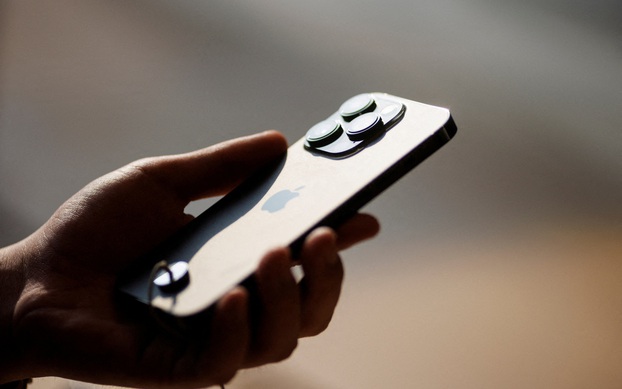 iPhone 12 bị yêu cầu cấm bán do bức xạ quá cao