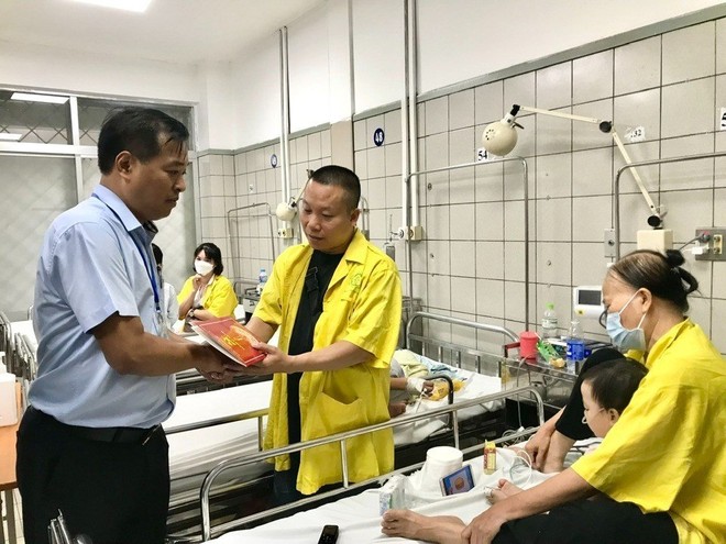 Hỗ trợ 825 triệu đồng cho các nạn nhân vụ cháy tại quận Thanh Xuân