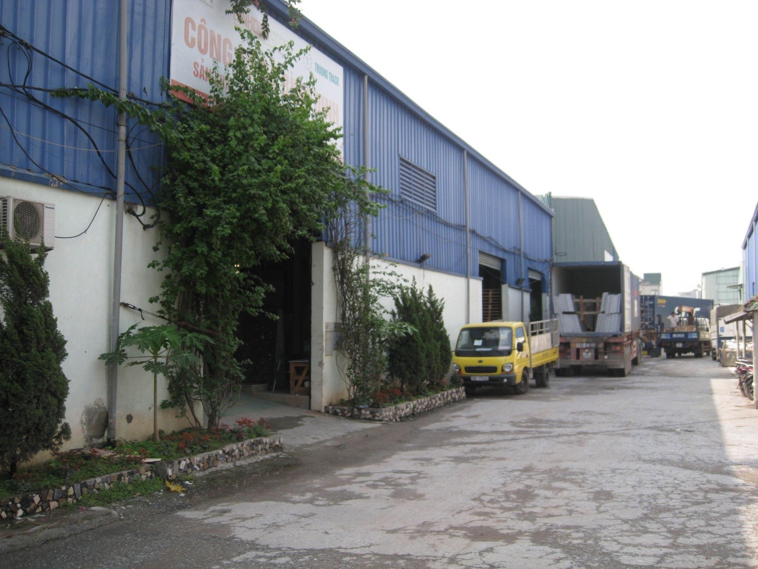 Vận tải và Dịch vụ Hàng hóa Hà Nội bị xử phạt và truy thu thuế gần 443 triệu đồng