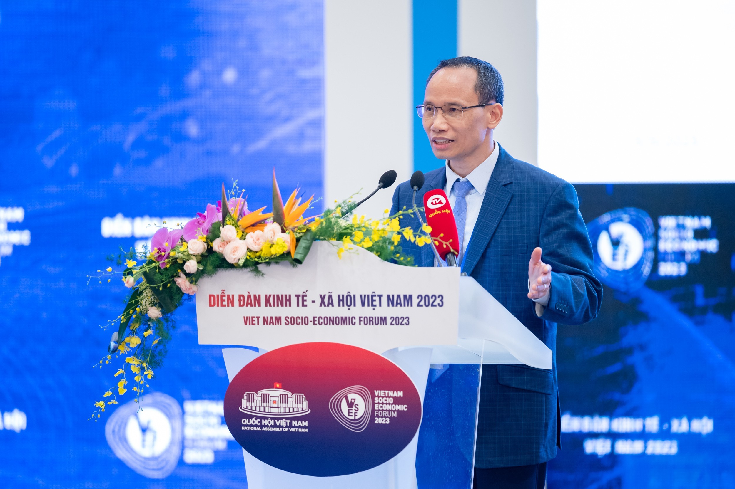 Chuyên gia dự báo tăng trưởng GDP Việt Nam năm 2023 khó vượt 6%