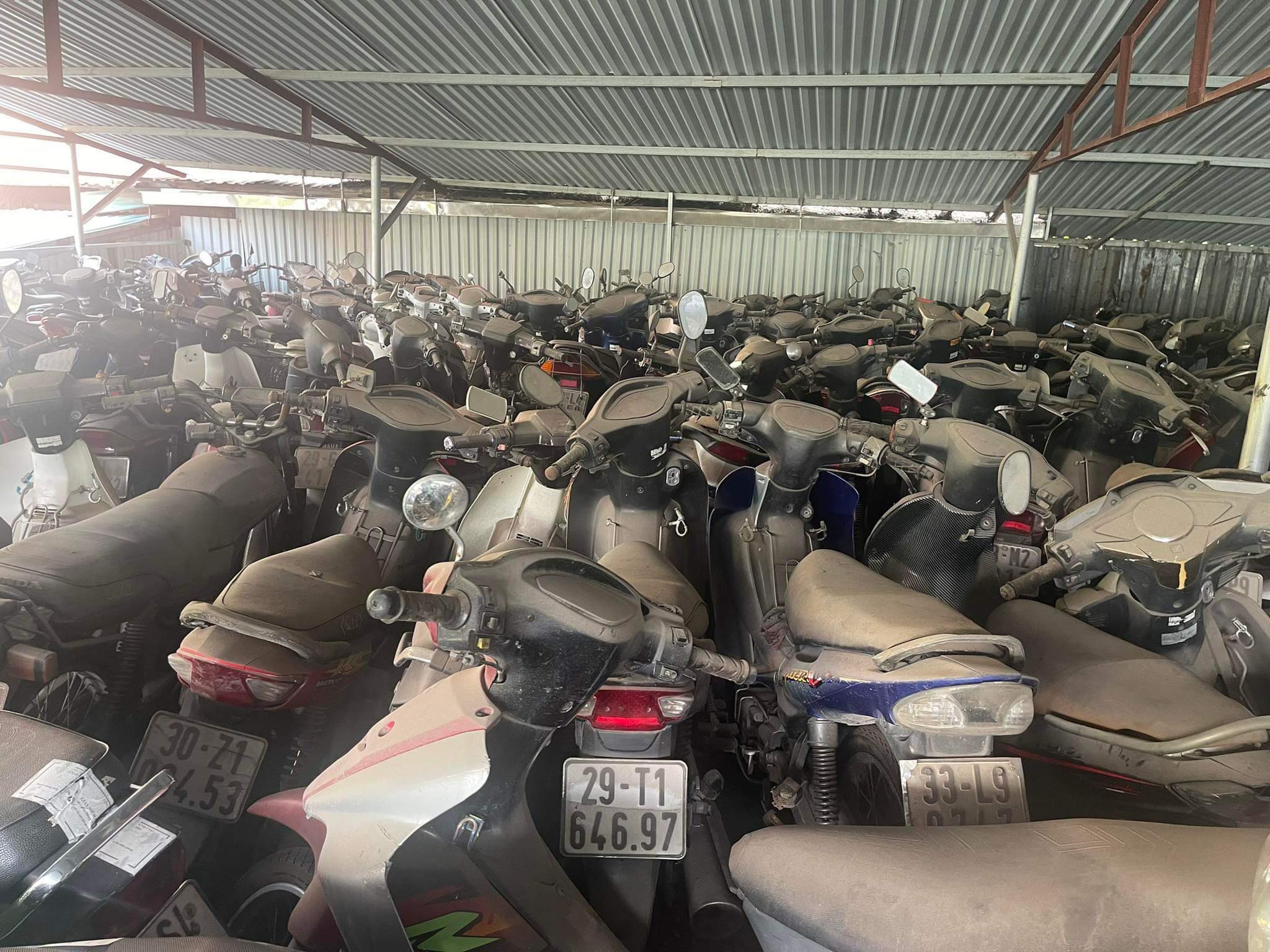 Cận cảnh ‘nghĩa địa xe cũ’ ở Hà Nội Cần có phương án xử lý để không lãng phí