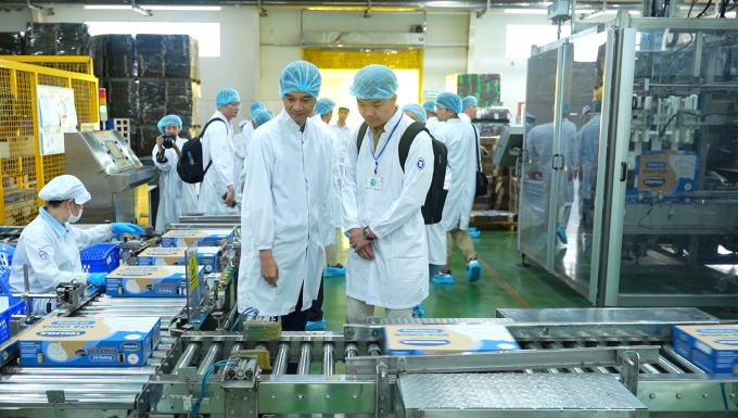 Sữa chua Vinamilk tính đường tham gia miếng bánh thị trường tỷ đô tại Trung Quốc