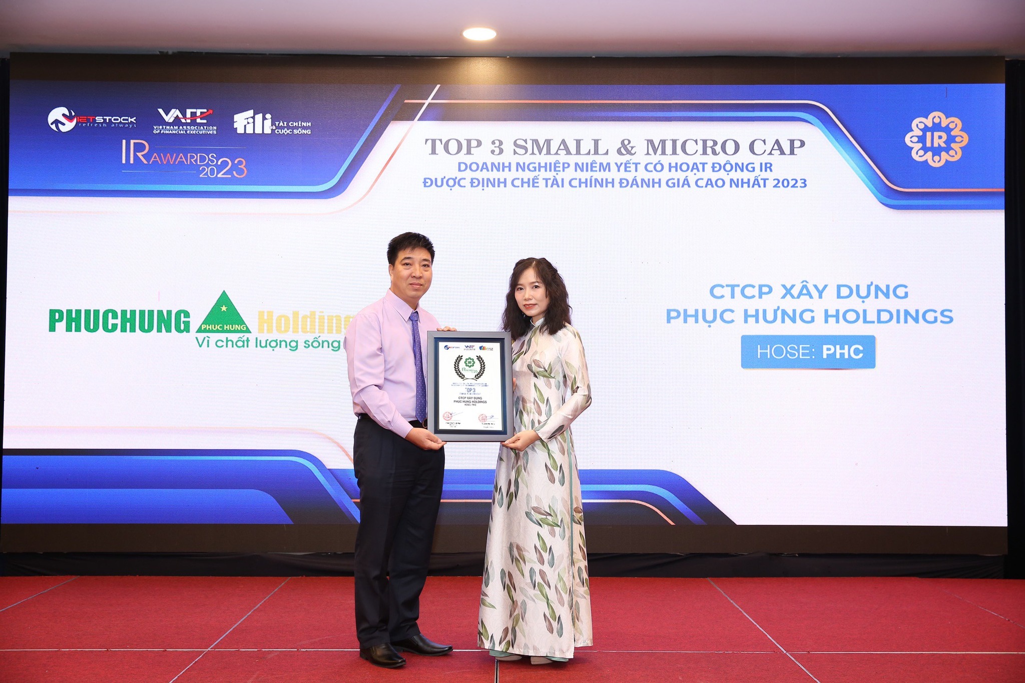 Phục Hưng Holdings được vinh danh trong Top 3 Small  Micro Cap