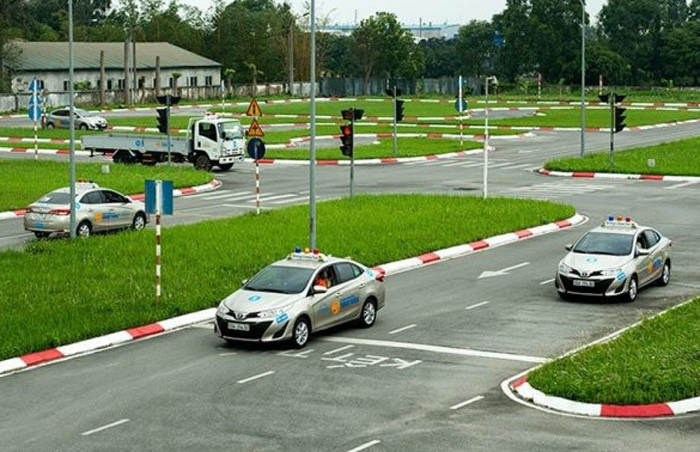 Bộ Giao thông Vận tải đề xuất hạ tiêu chuẩn giáo viên dạy lái xe ôtô