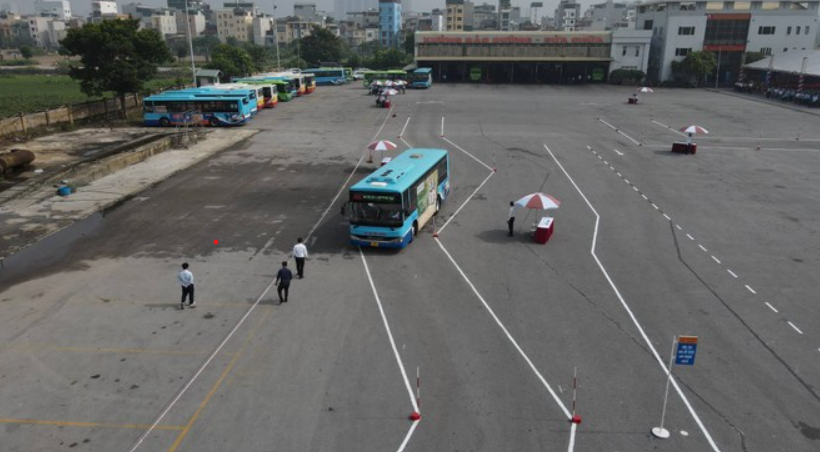 20 tuyển thủ lái xe buýt tranh tài tại Hội thi lái xe buýt giỏi an toàn