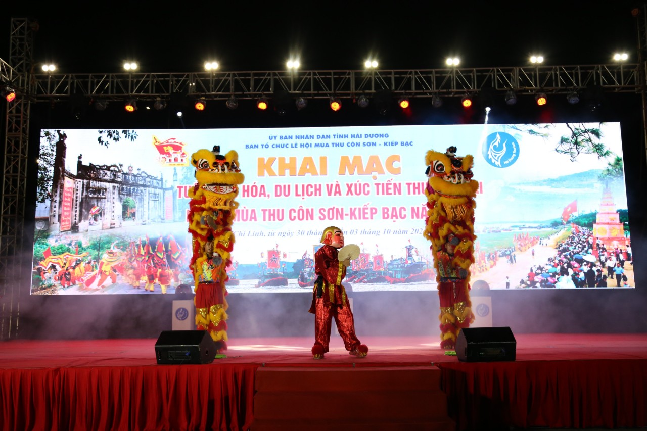 Khai mạc Tuần Văn hóa du lịch và Xúc tiến thương mại tại Kiếp Bạc