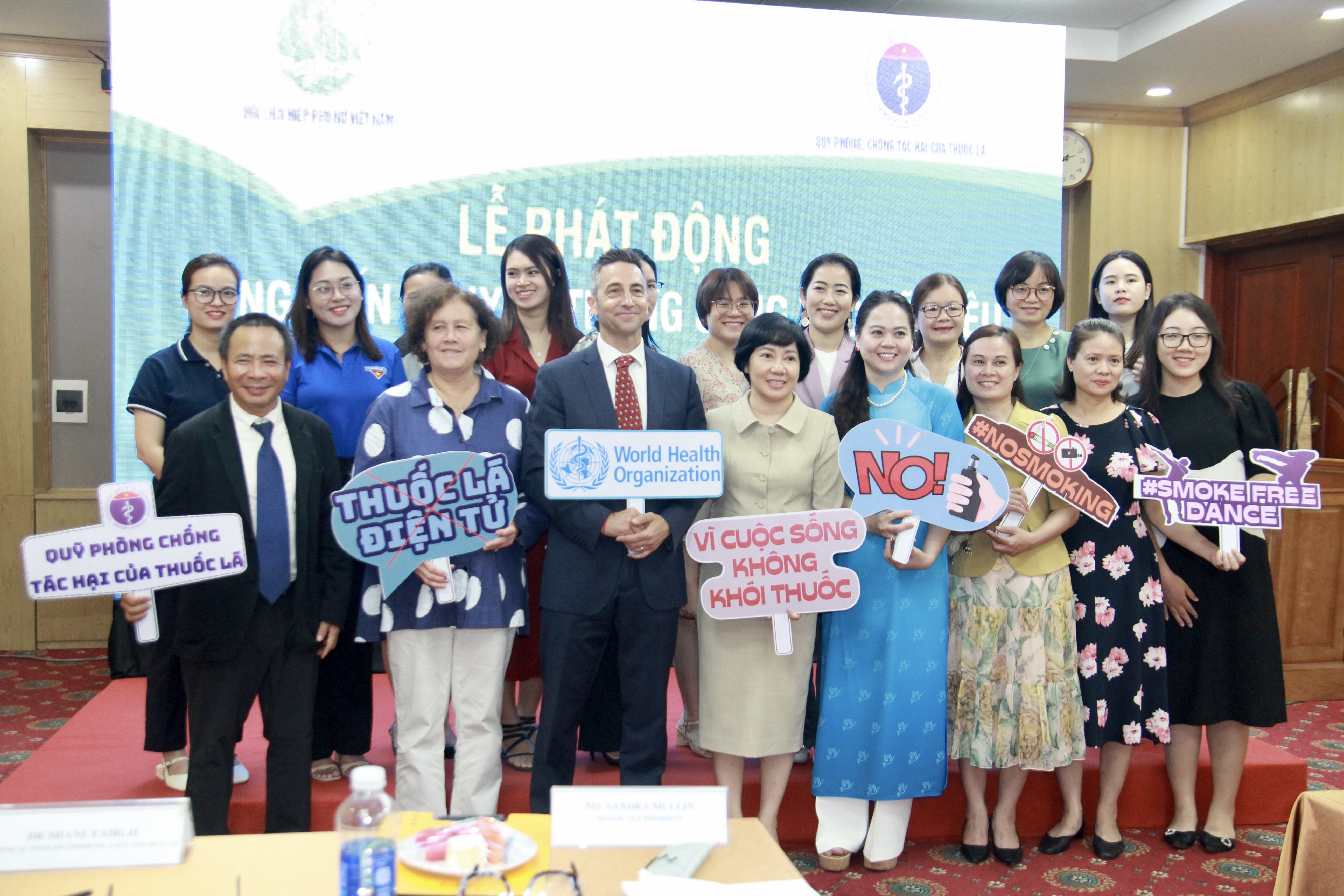 Phát động sáng tác vũ điệu Smoke - free dance - Cuộc sống không khói thuốc