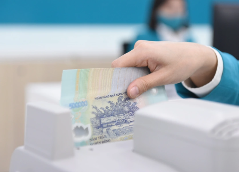 Đồng loạt tung gói tín dụng ưu đãi dịp cuối năm - Nhiều ngân hàng vẫn khó đạt mục tiêu tăng trưởng tín dụng