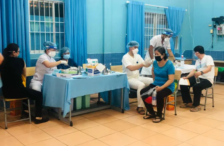 Sở Y tế Hà Nội đã triển khai Cuộc thi viết về gương điển hình tiên tiến, người tốt, việc tốt ngành Y tế 