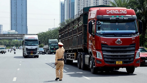 Xử phạt gần 70.000 trường hợp sau 2 tháng tổng kiểm soát xe khách, container