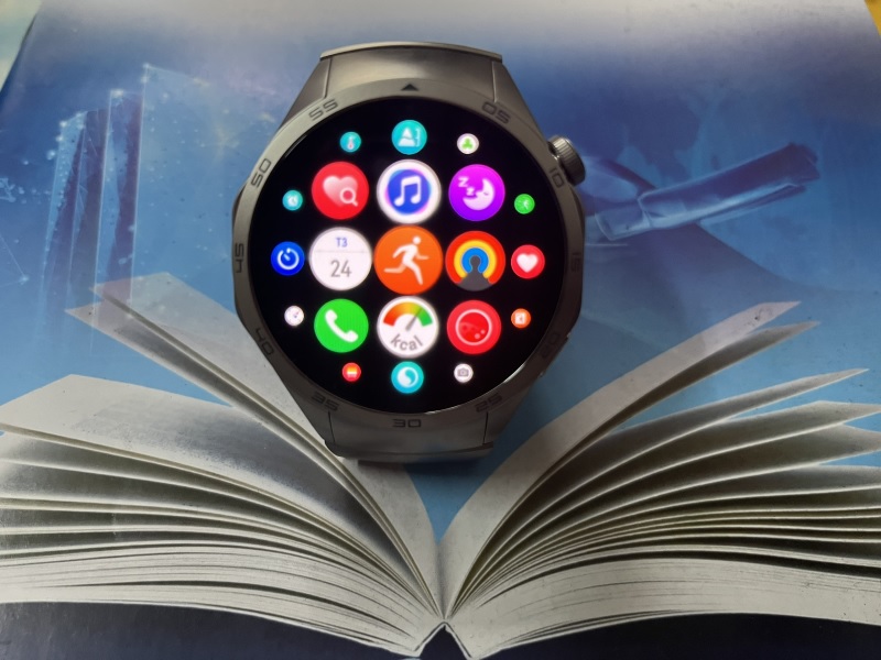 Huawei Watch GT4 với thiết kế sang trọng cùng nhiều cải tiến chất lượng