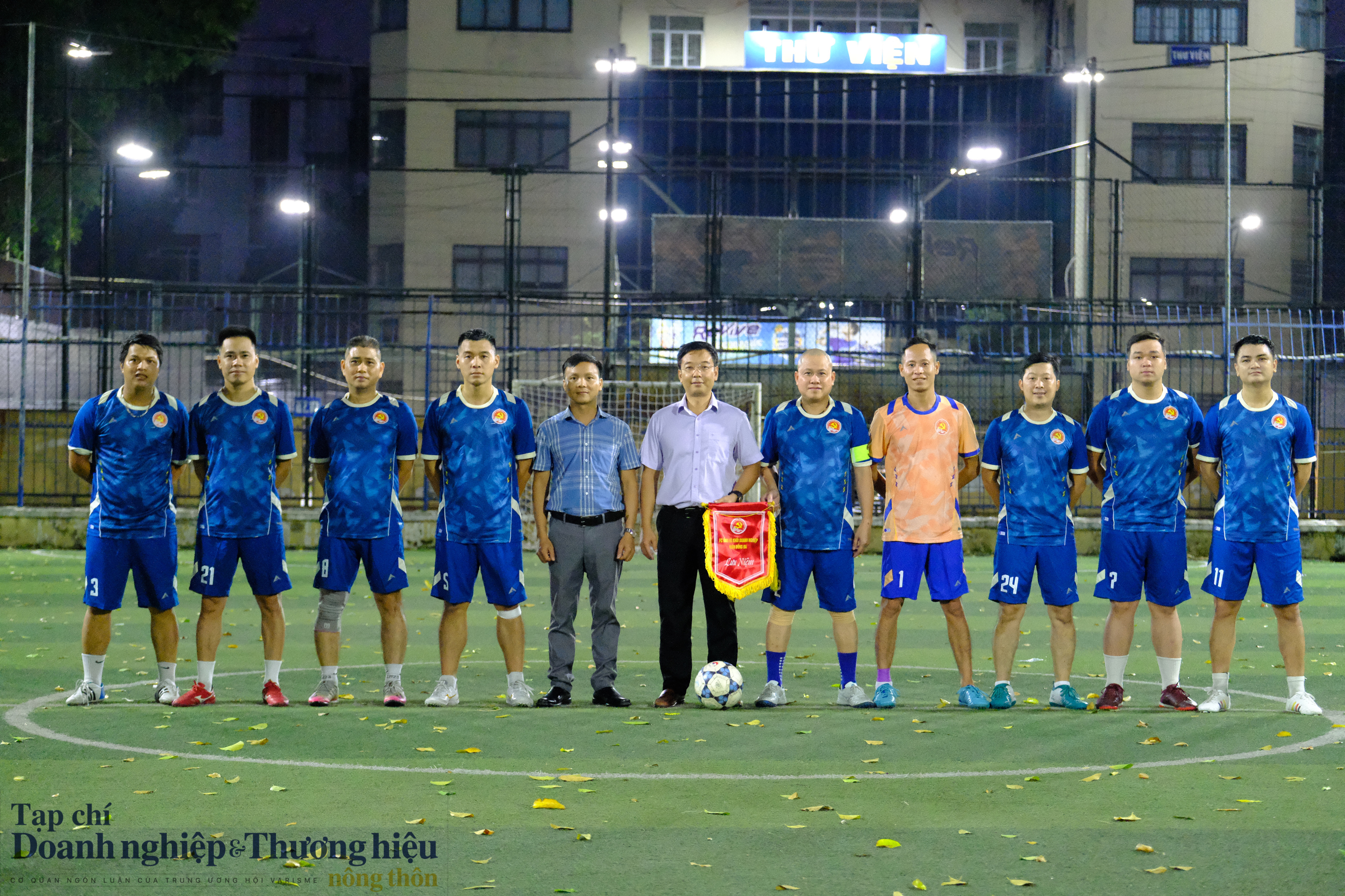 Ra mắt đội bóng Đảng ủy Khối Doanh nghiệp quận Đống Đa