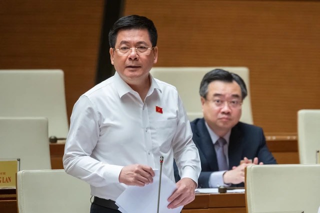 Bộ Công Thương ủng hộ cấm thuốc lá điện tử
